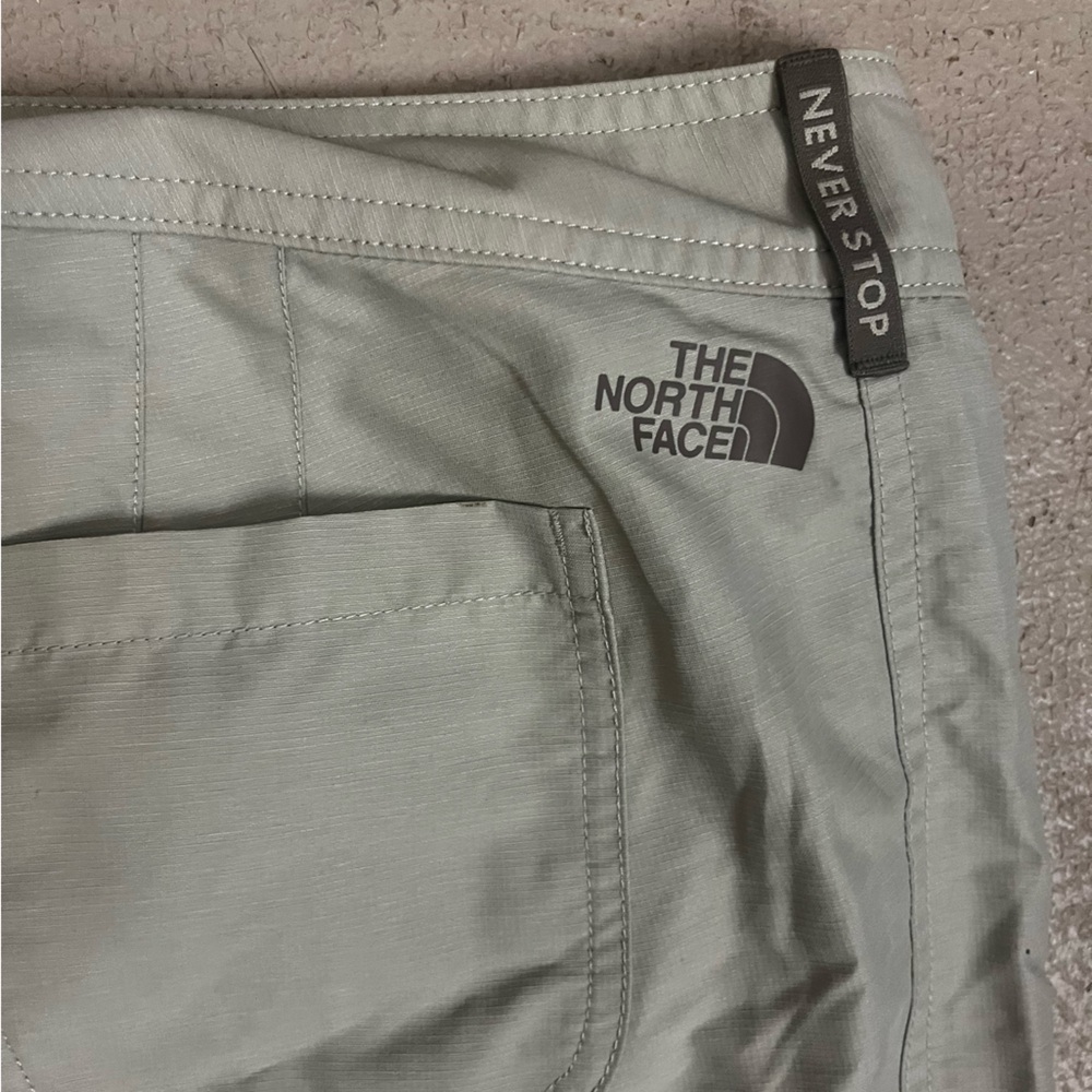 The North Face NWT Women's Horizon 2.0 Tan Convertible Roll Up Outdoor Pants- 10 - Picture 9 of 9